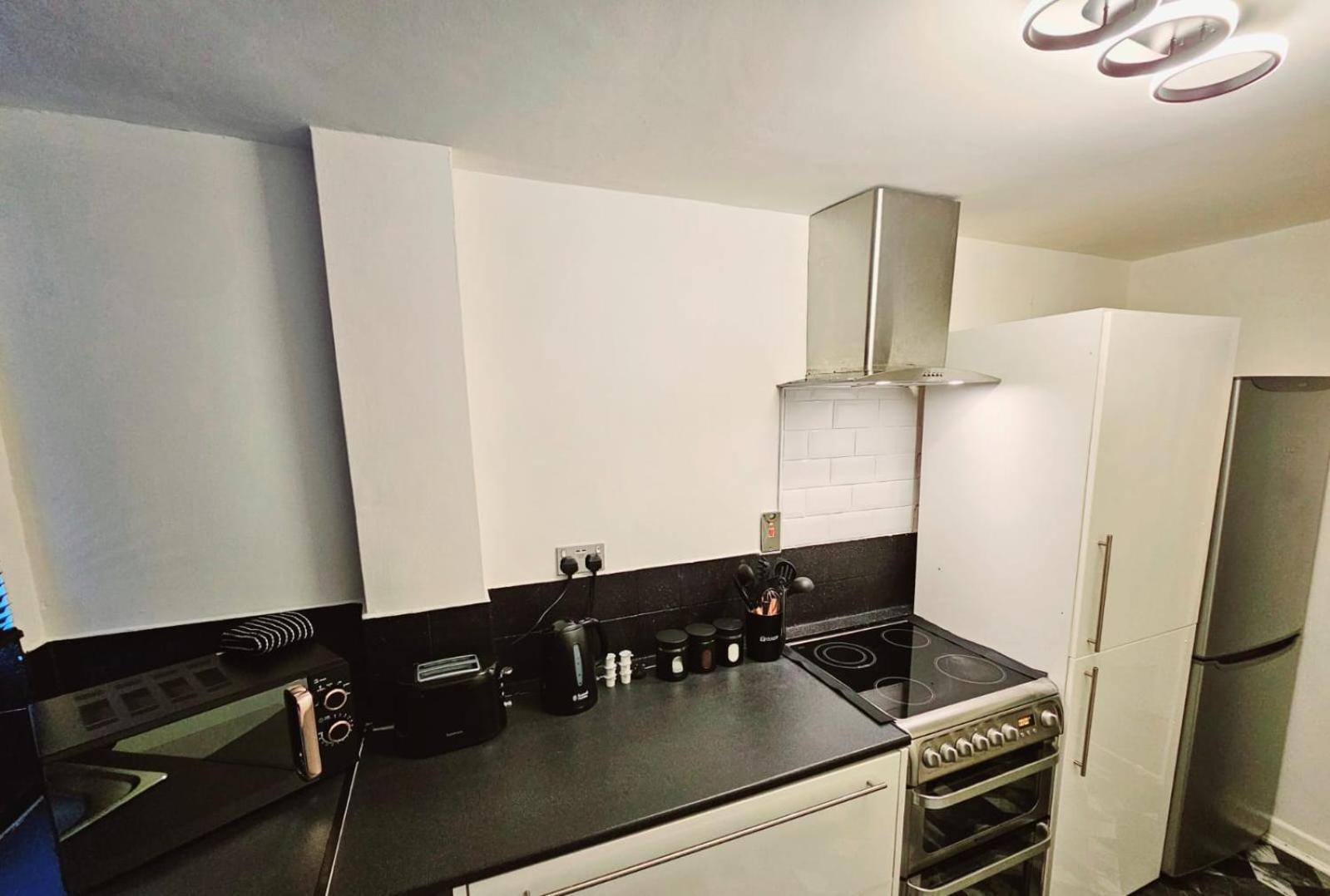 Ground Floor With Parking Kingston upon Hull